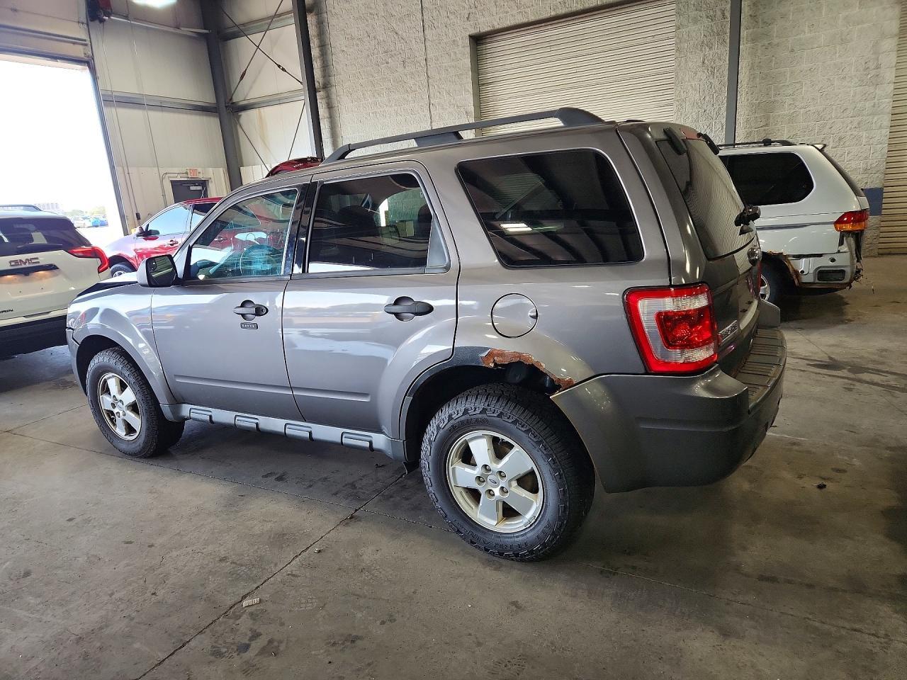 2012 Ford Escape Xlt - Image 2