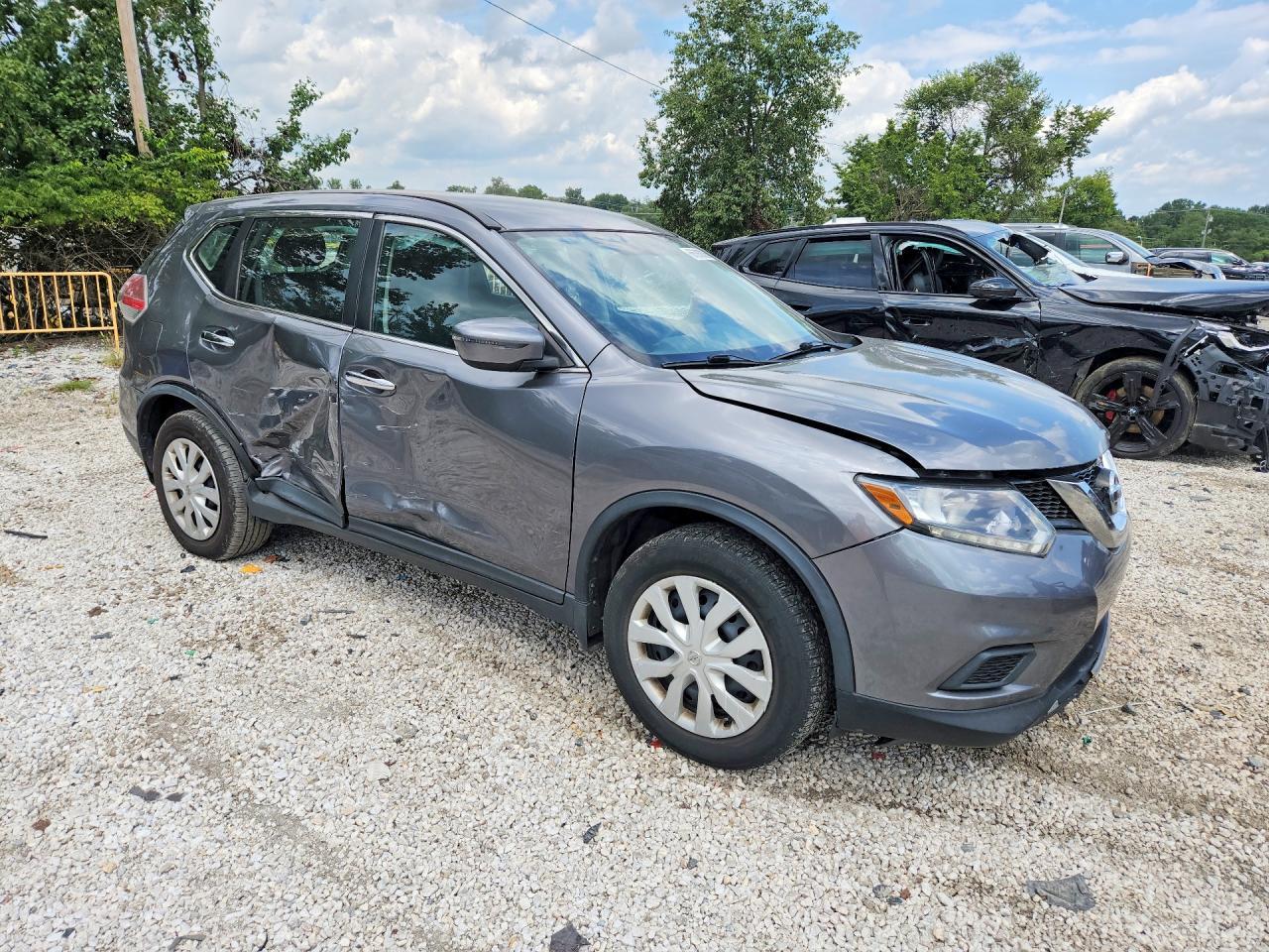 2015 Nissan Rogue S - Фото 4