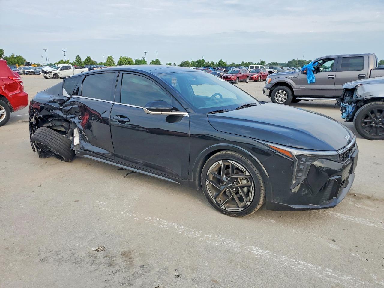 2025 Kia K4 Gt Line - Image 4