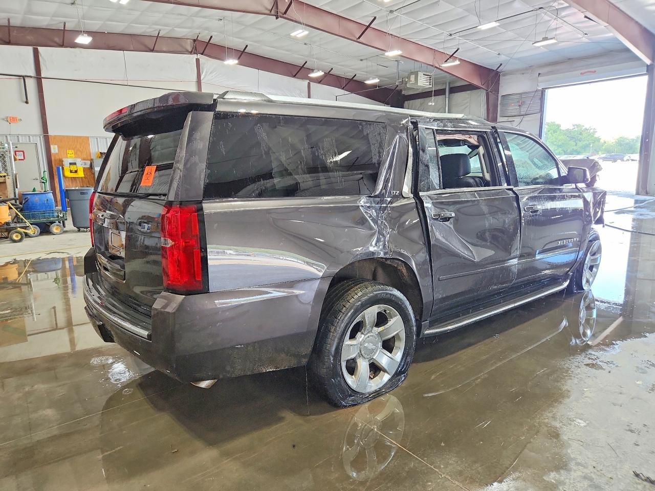 2016 Chevrolet Suburban K1500 Ltz - Image 3