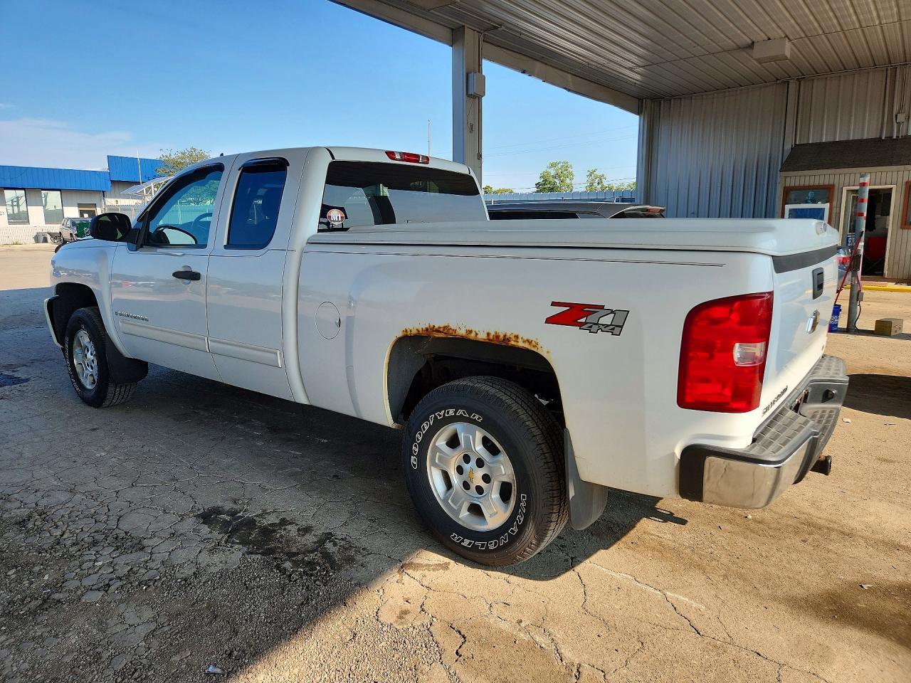2009 Chevrolet Silverado K1500 Lt - Image 2