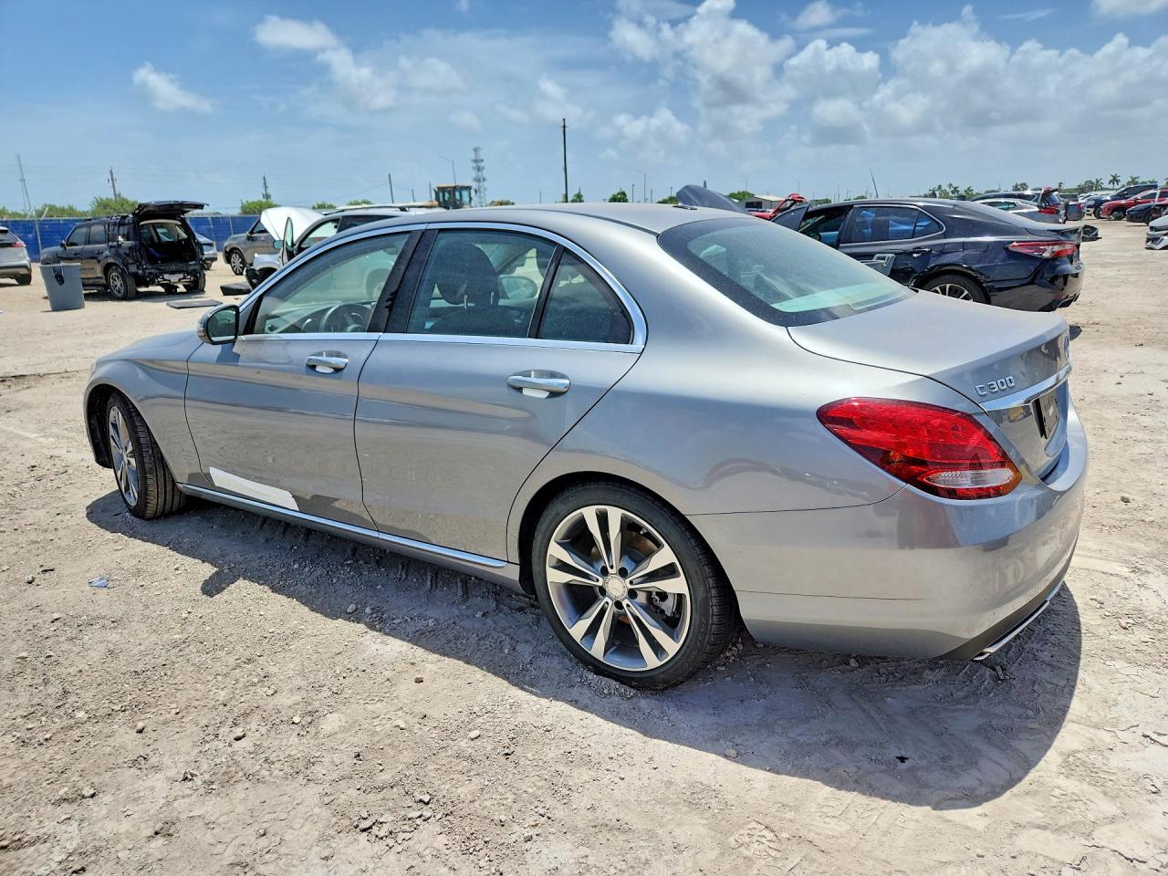 2016 Mercedes-Benz C 300 - Фото 2