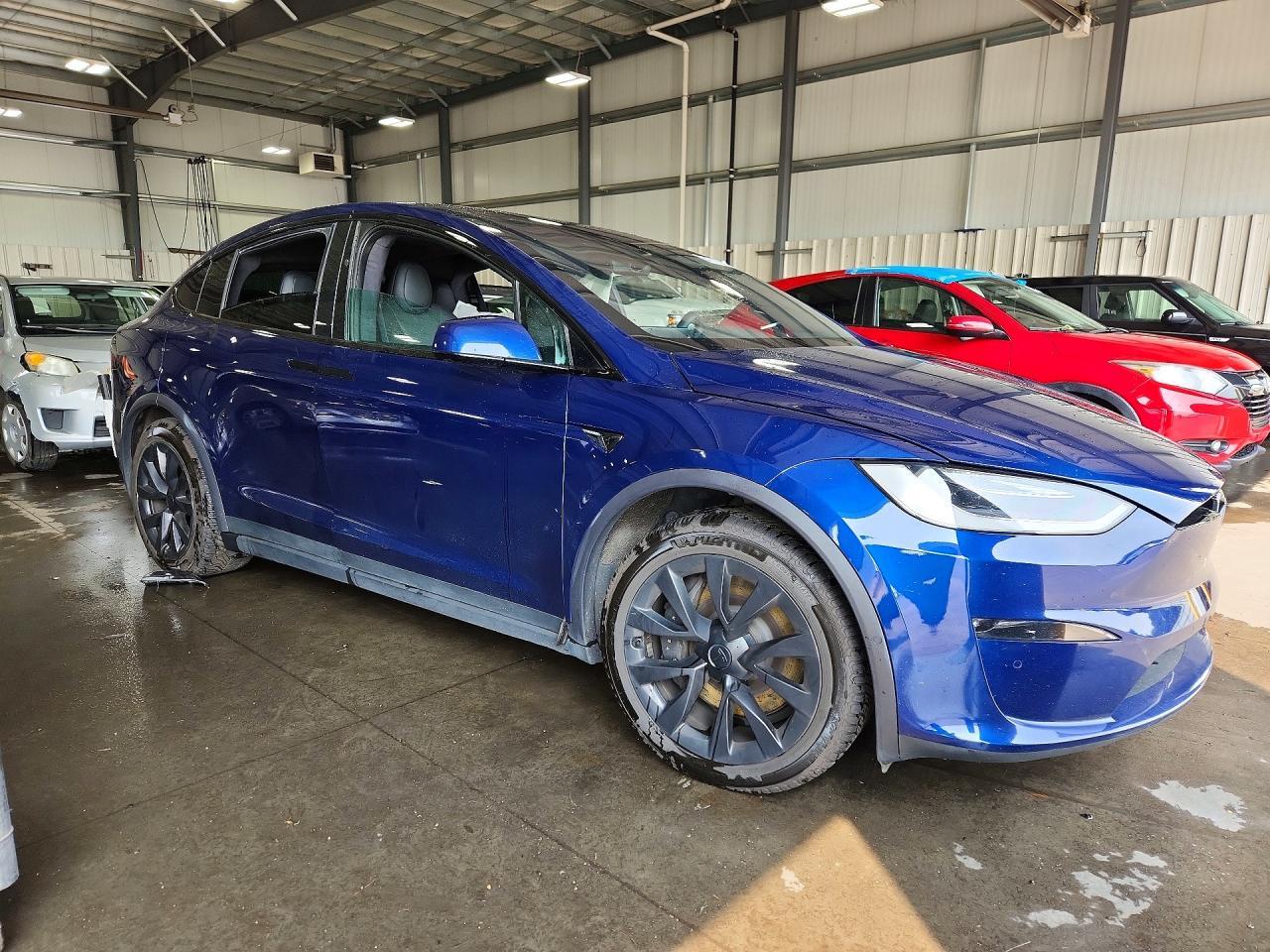 2022 Tesla Model X - Image 4