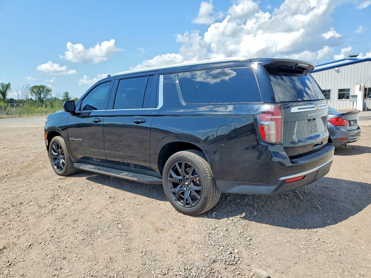 2022 Chevrolet Suburban K1500 Lt - Фото 2