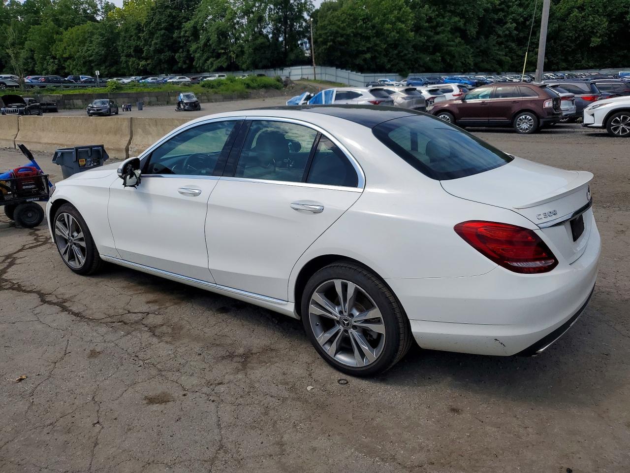 2018 Mercedes-Benz C 300 4Matic - Фото 2