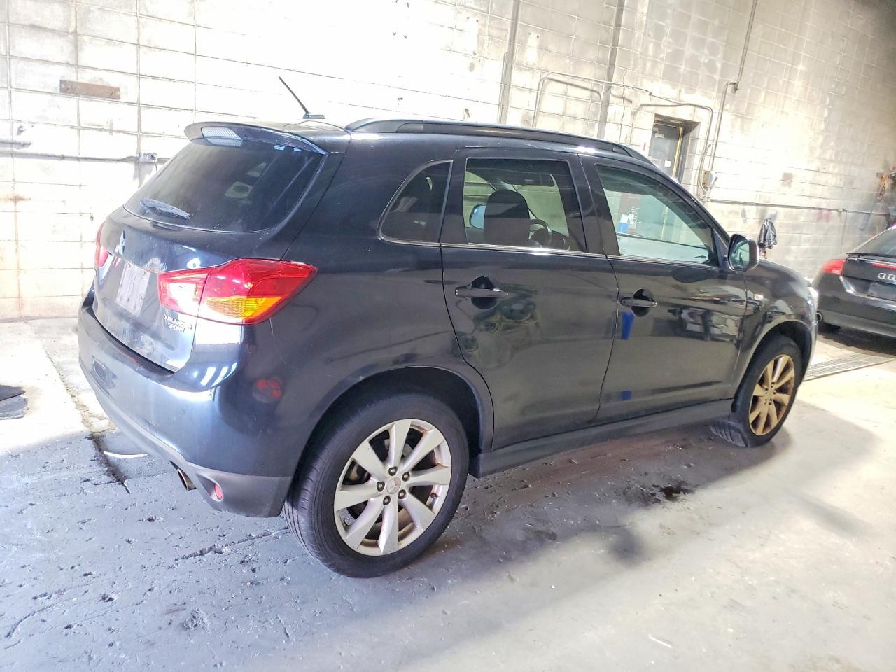 2014 Mitsubishi Outlander Sport Se - Фото 3