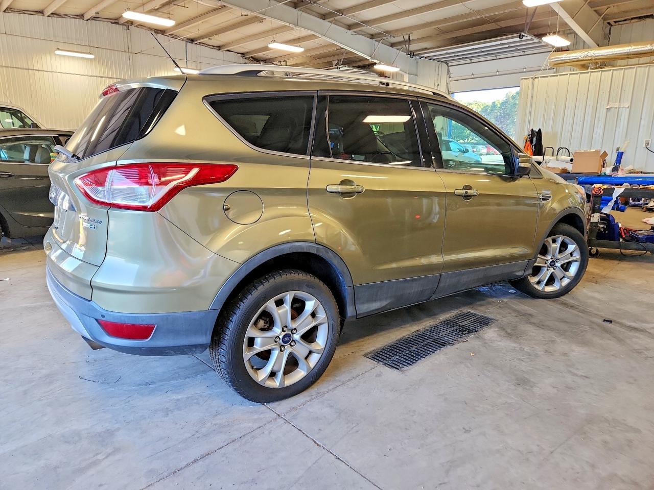 2014 Ford Escape Titanium - Фото 3