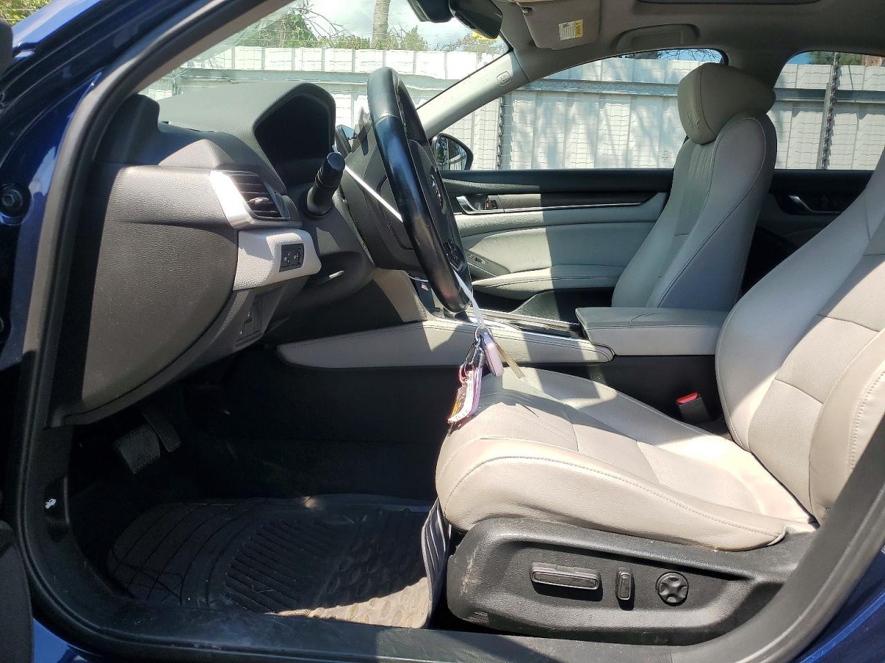 2018 Honda Accord Touring - Фото 7