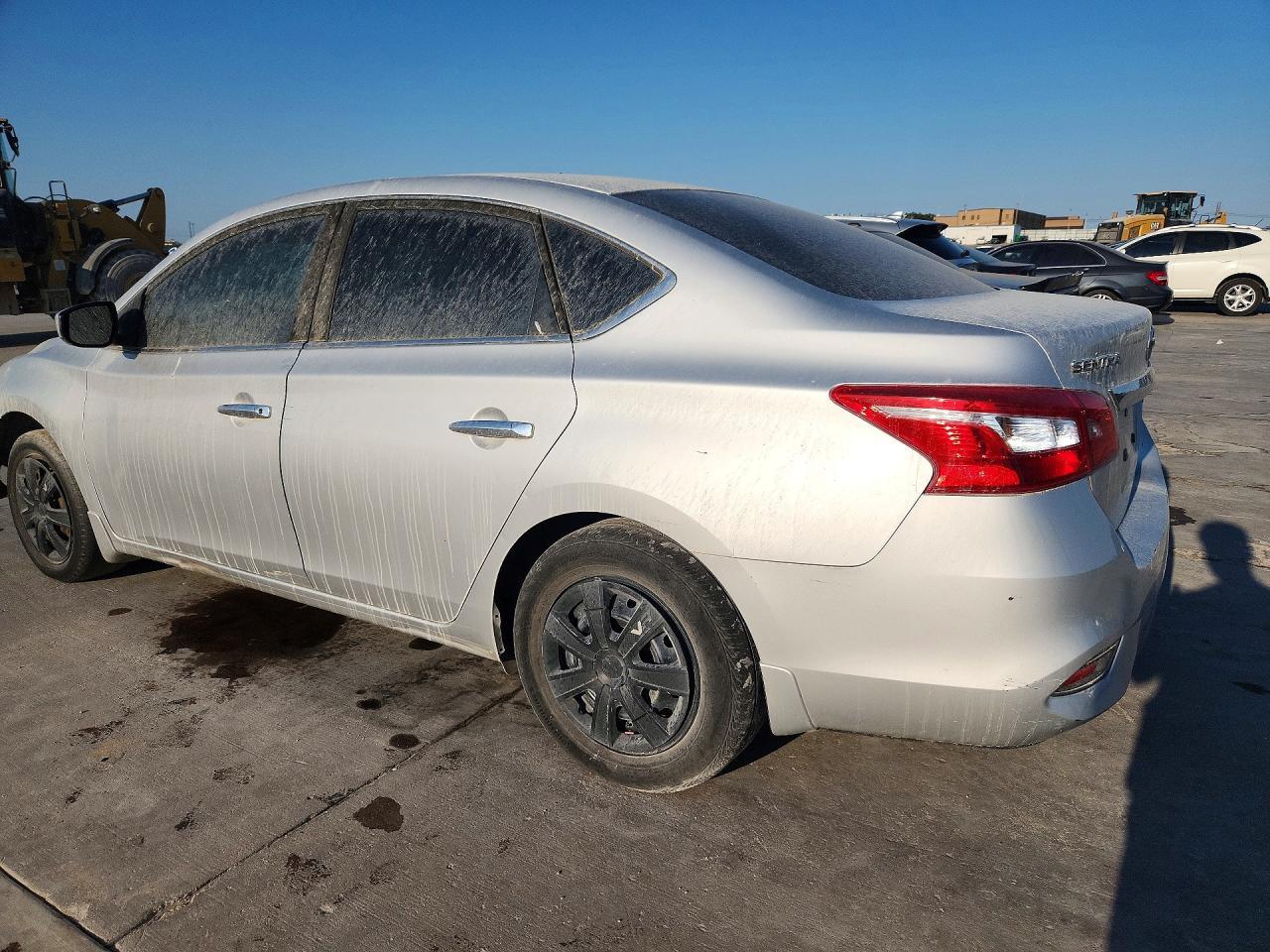 2017 Nissan Sentra S - Фото 2