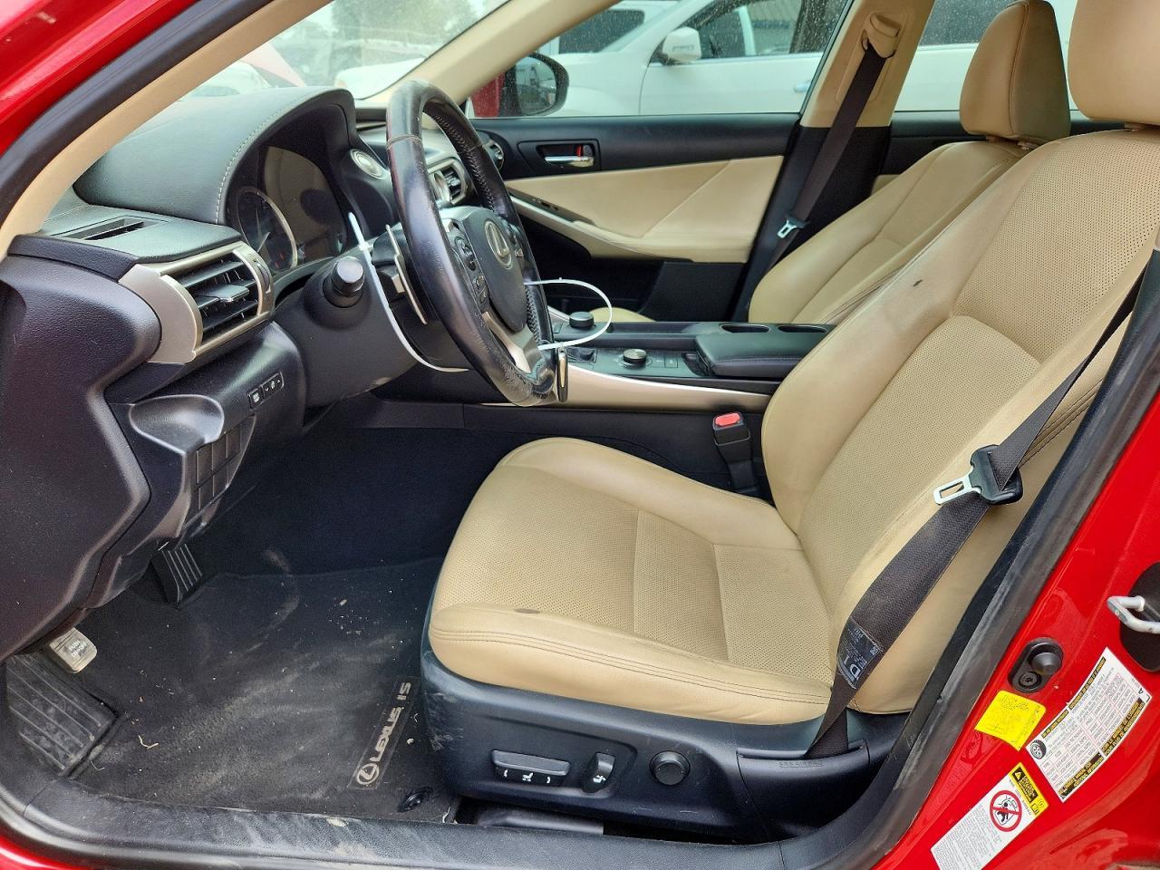 2016 Lexus Is 200T - Фото 7