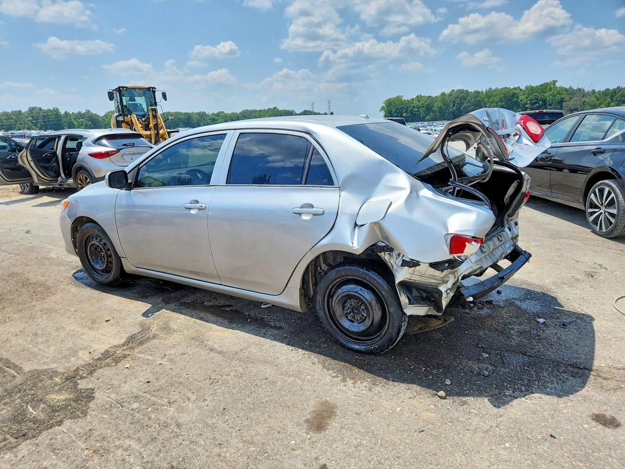 2010 Toyota Corolla Le - Фото 2
