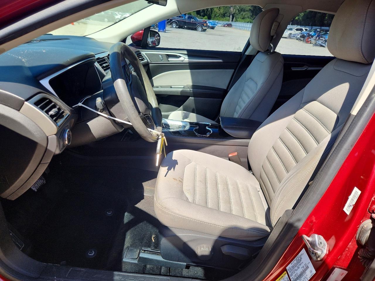 2015 Ford Fusion S - Фото 7