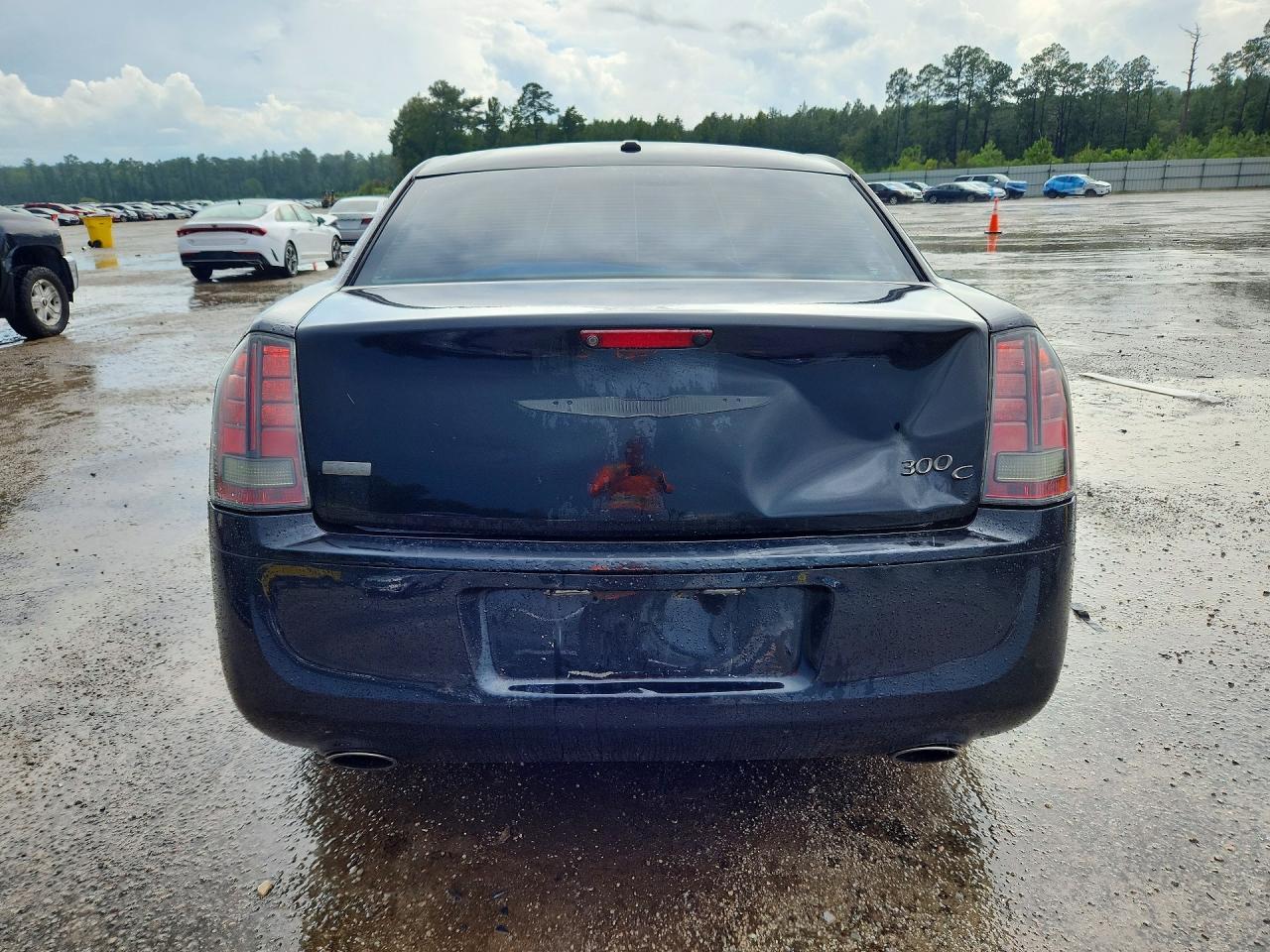 2013 Chrysler 300C Varvatos - Image 6