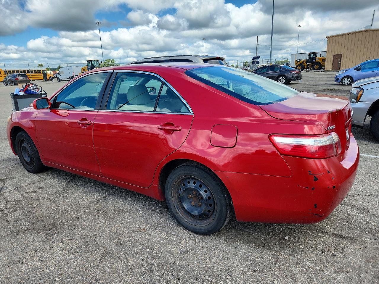 2007 Toyota Camry Le - Фото 2