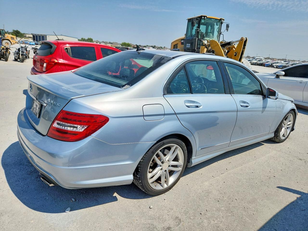 2013 Mercedes-Benz C 300 4Matic - Image 3