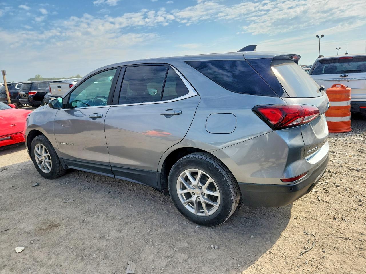 2023 Chevrolet Equinox Lt - Фото 2