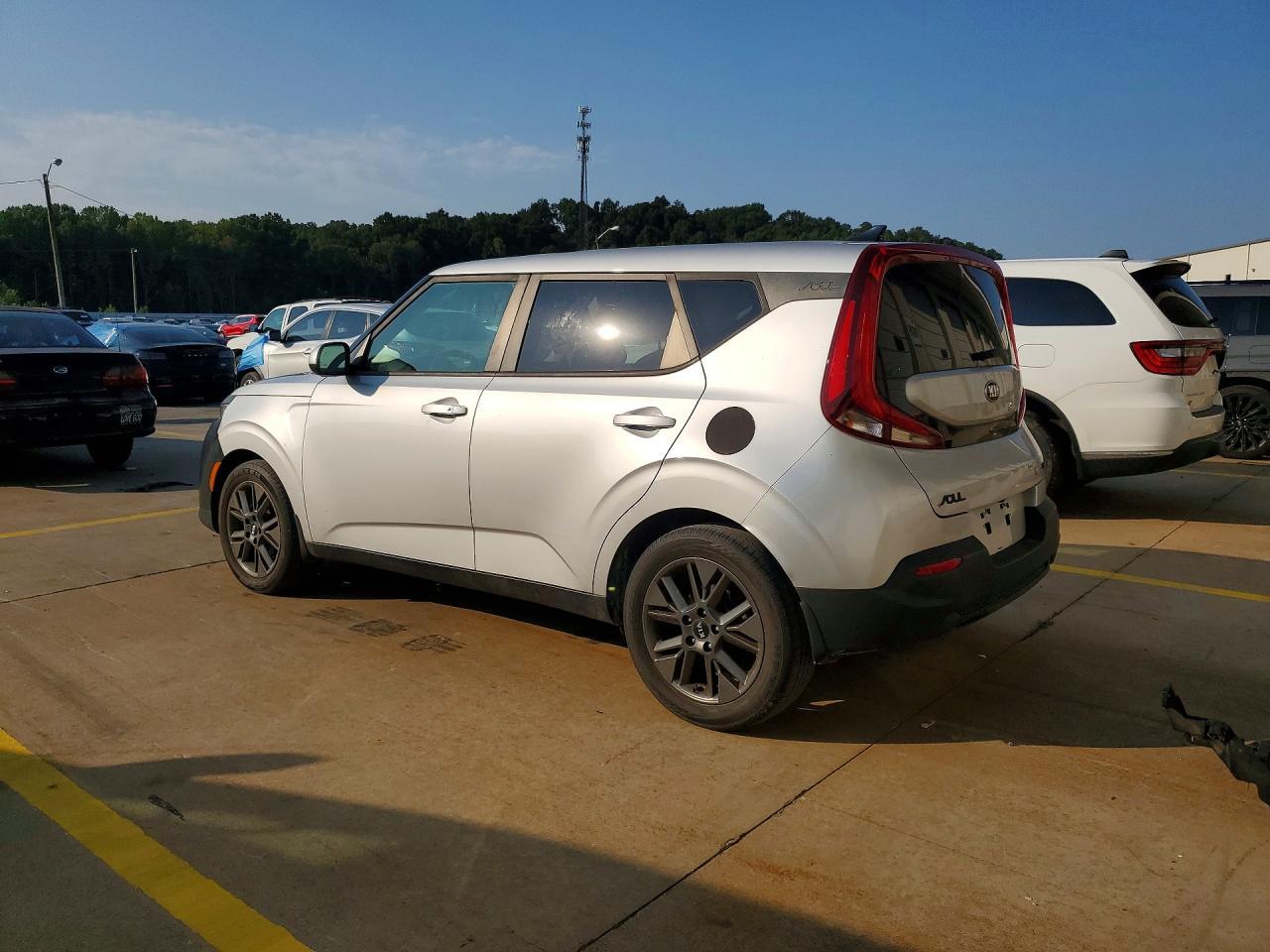 2020 Kia Soul Ex - Фото 2