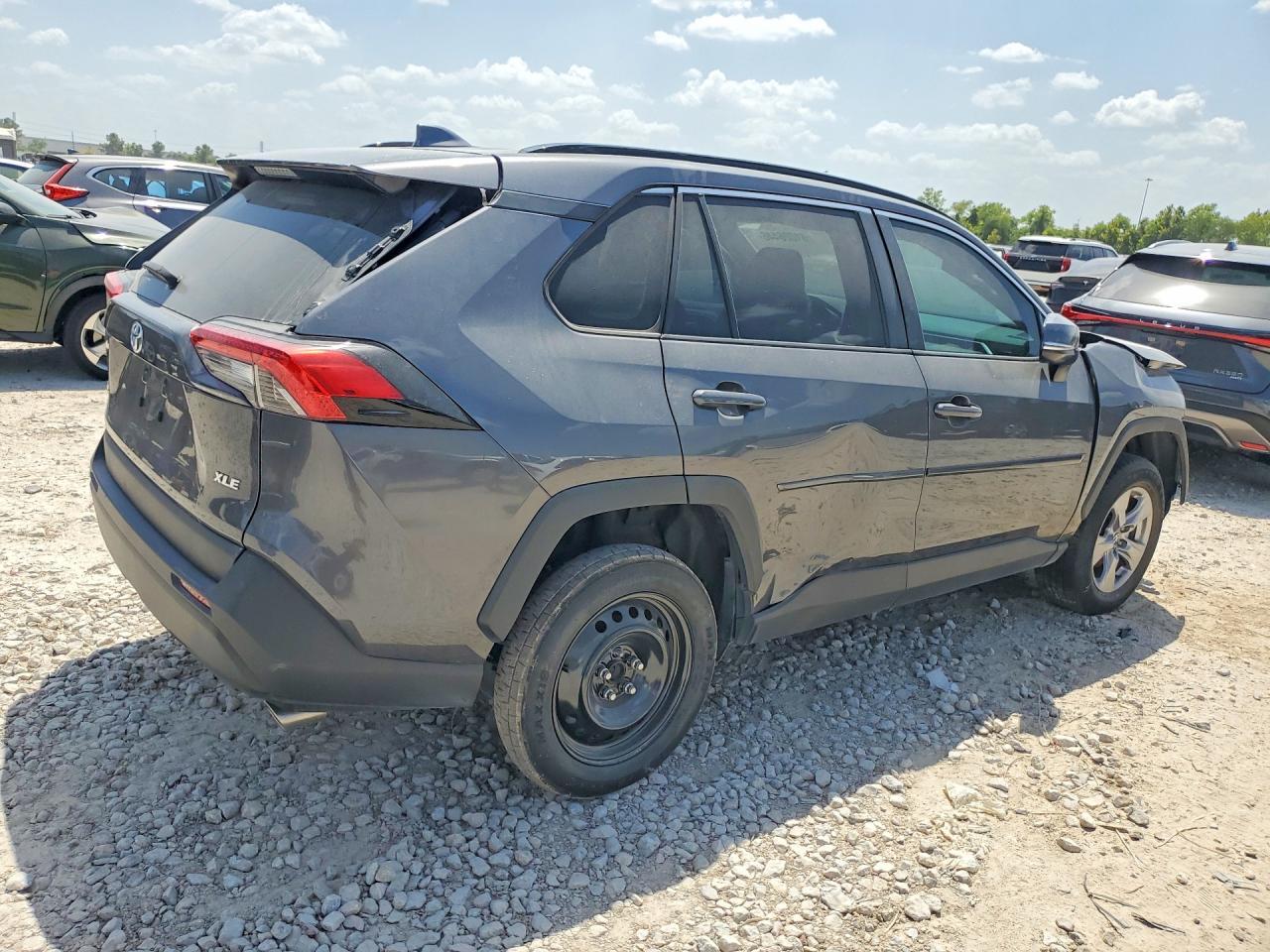 2025 Toyota Rav4 Xle - Фото 3