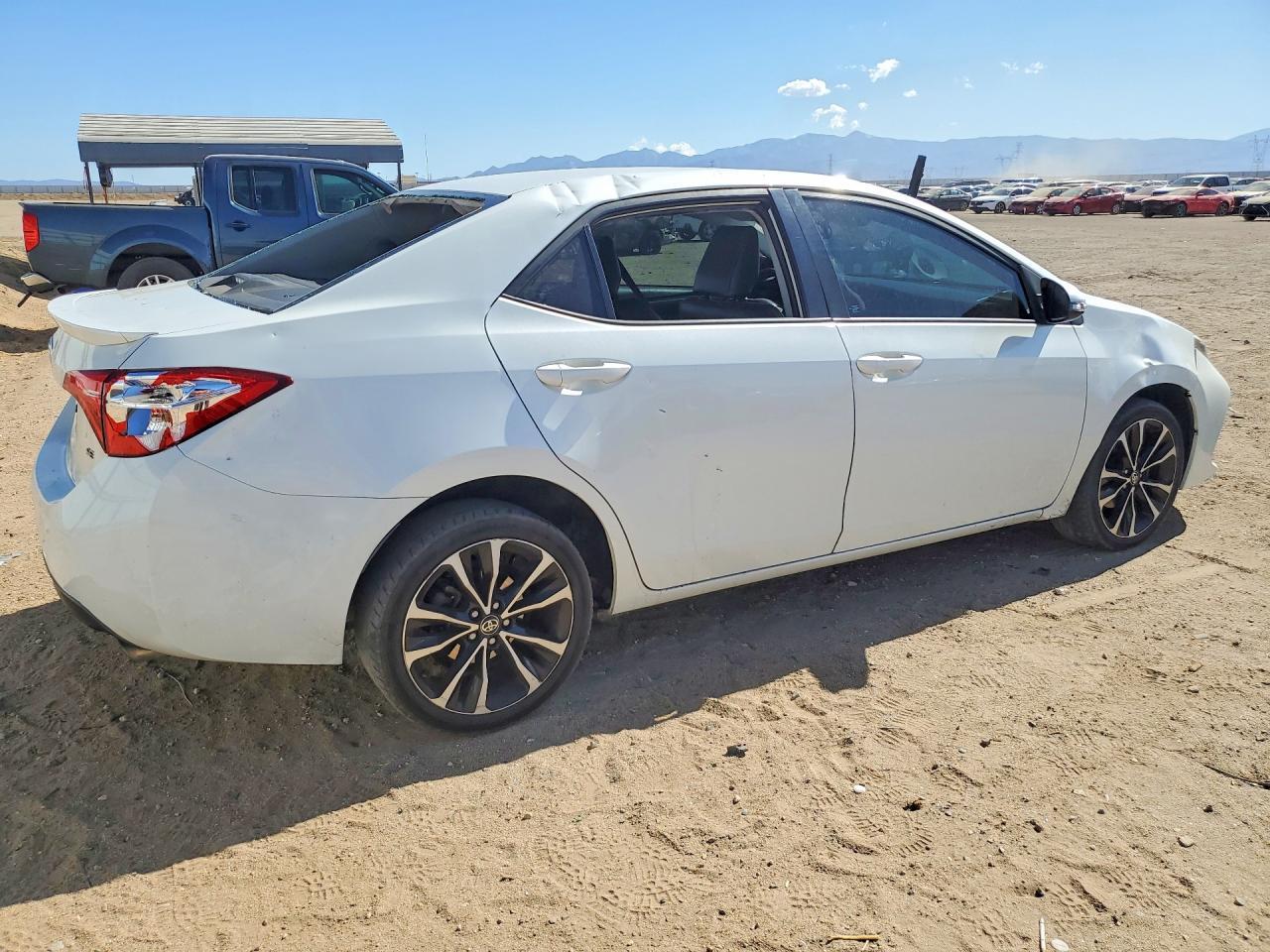 2017 Toyota Corolla Se - Фото 3