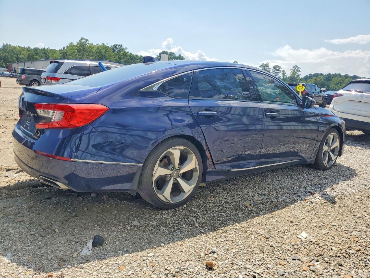 2018 Honda Accord Touring - Фото 3