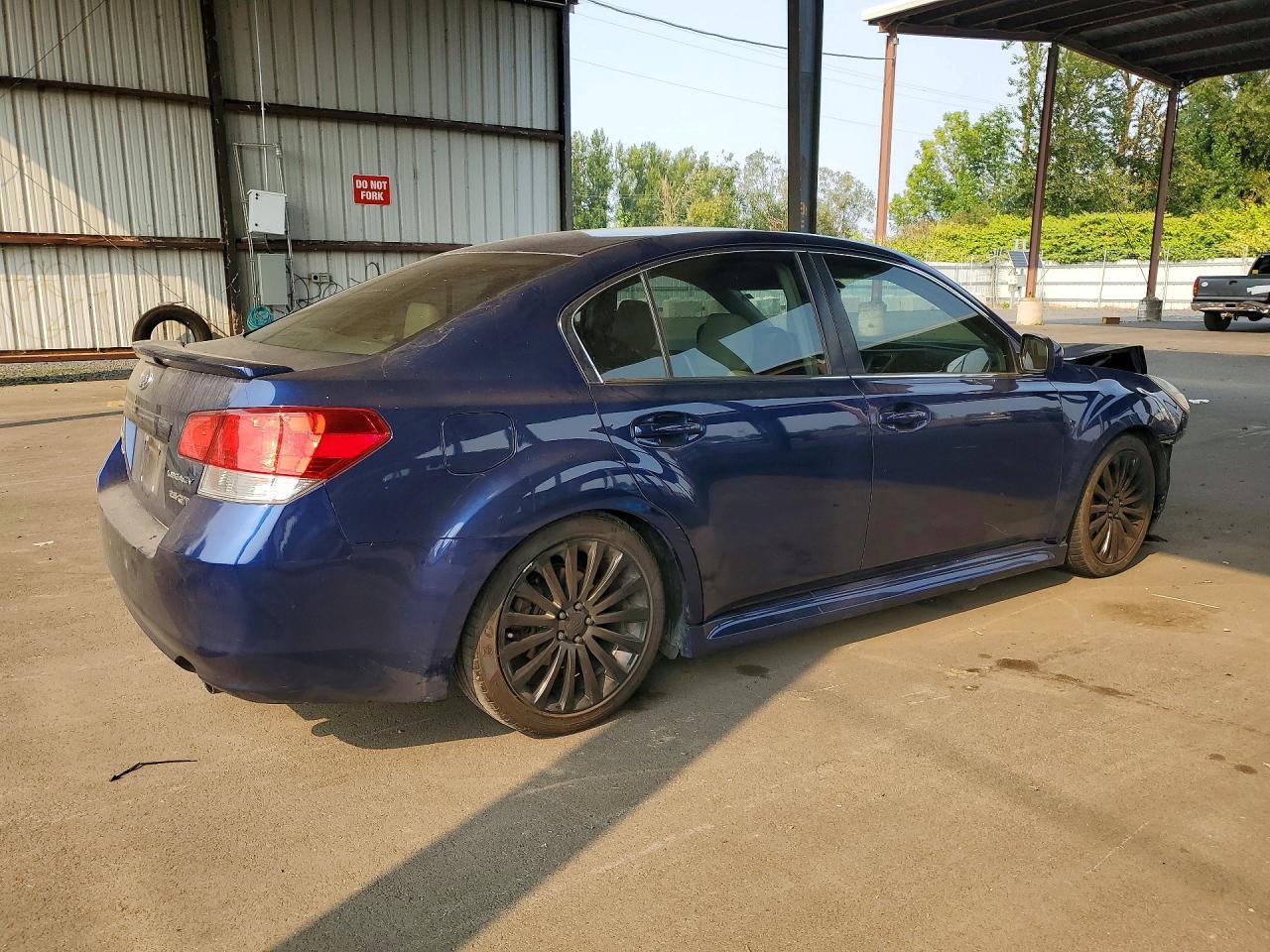2010 Subaru Legacy 2.5Gt Limited - Фото 3