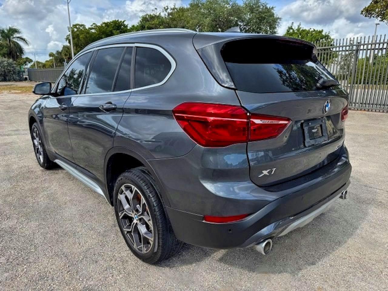 2020 BMW X1 Sdrive2 - Фото 2