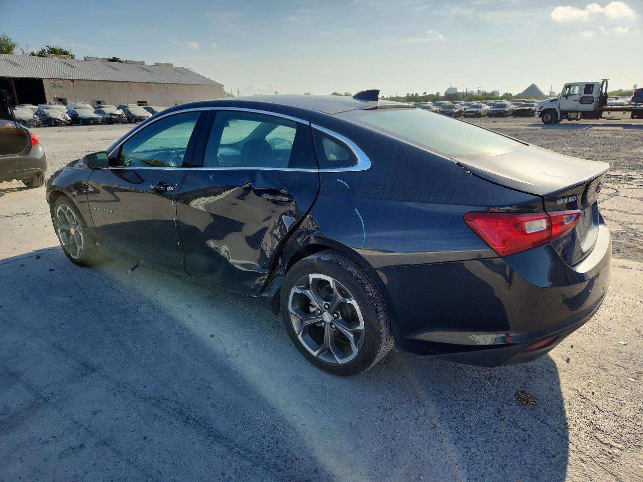 2023 Chevrolet Malibu Lt - Фото 2