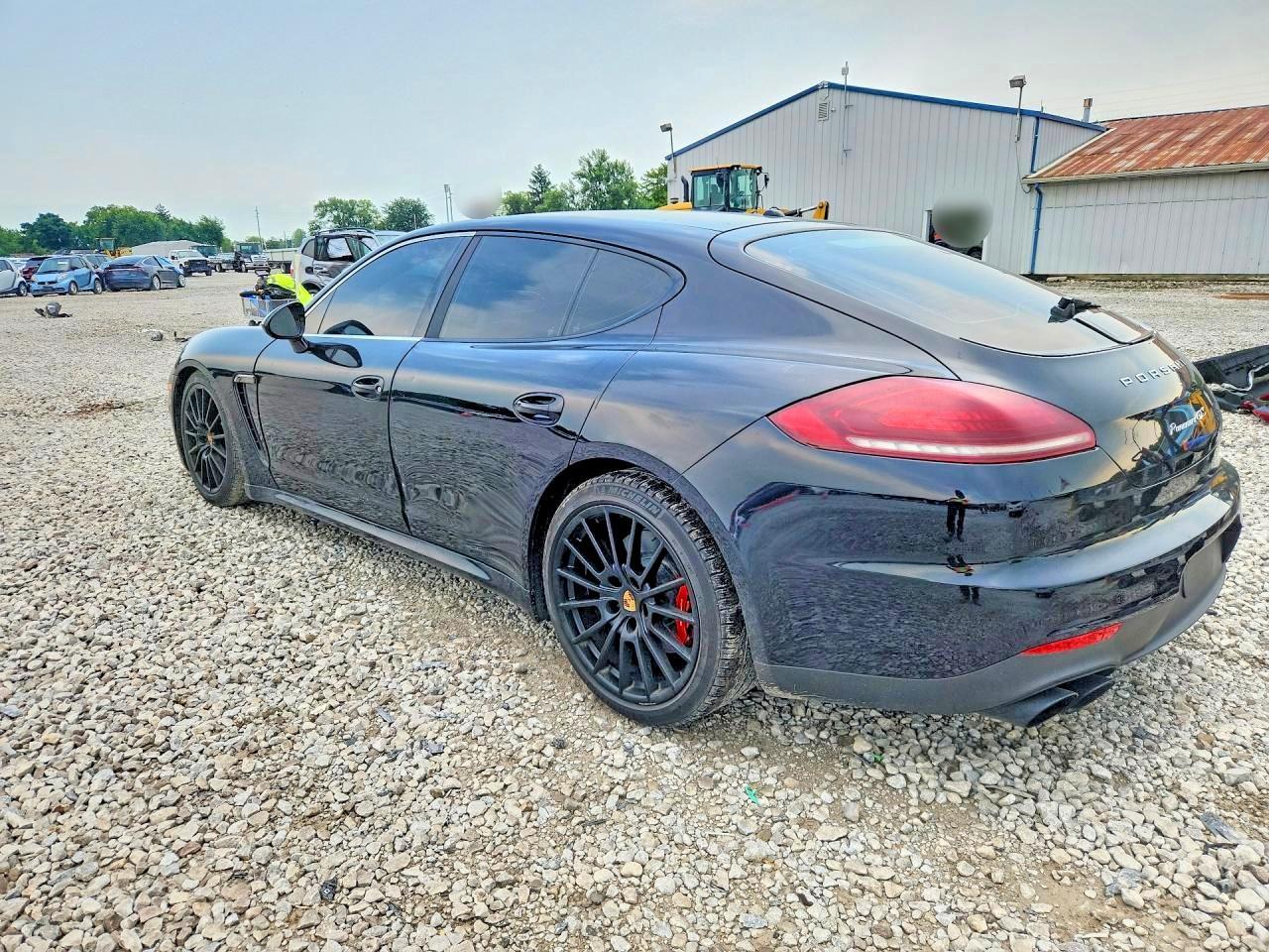 2016 Porsche Panamera Gts - Фото 2