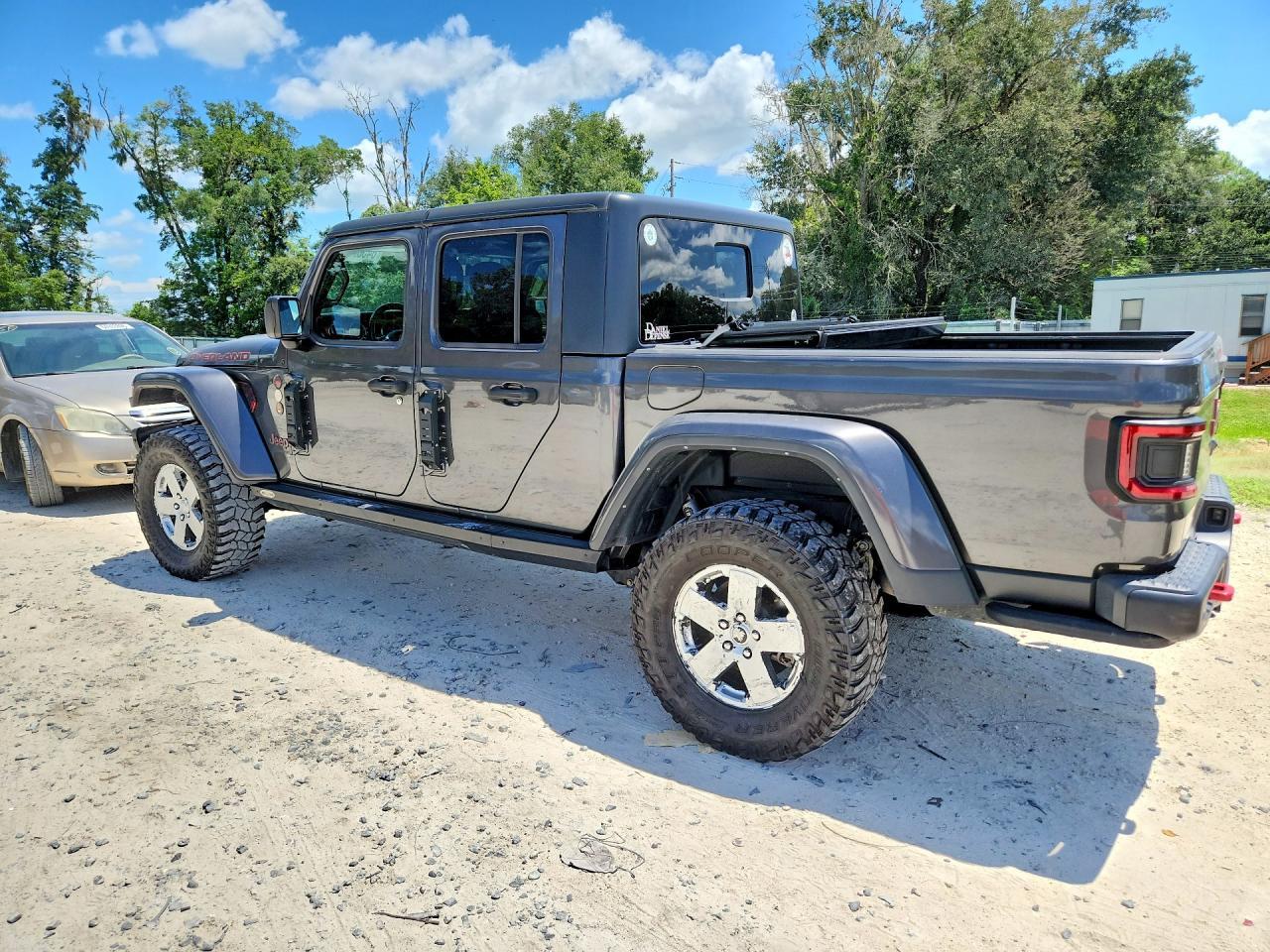 2021 Jeep Gladiator Rubicon - Image 2