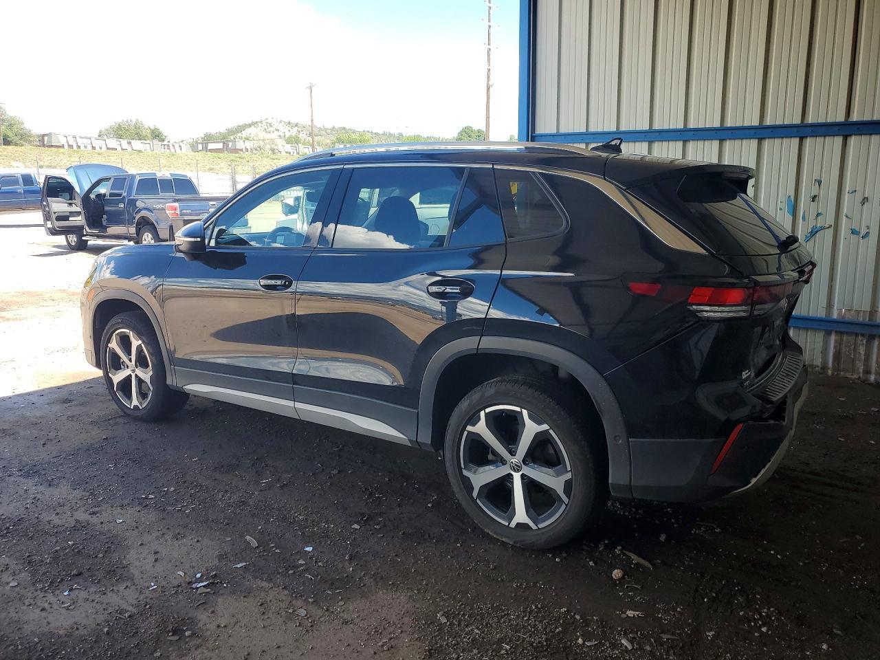 2025 Volkswagen Tiguan Se - Image 2