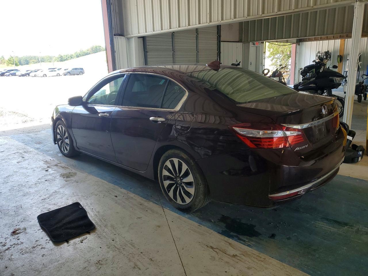 2017 Honda Accord Hybrid Exl - Image 2