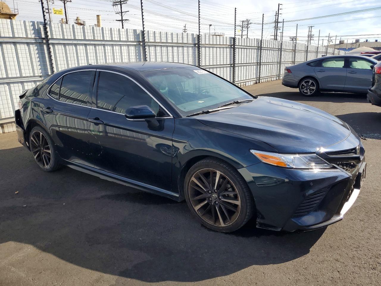 2018 Toyota Camry Xse - Фото 4