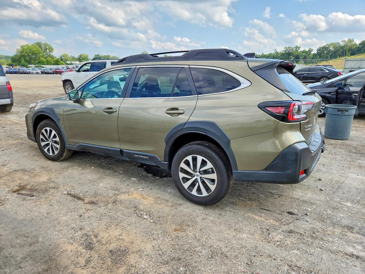 2025 Subaru Outback Premium - Image 2