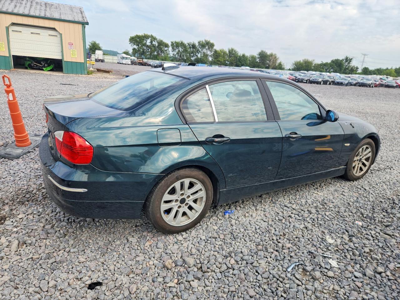 2007 BMW 328 Xi - Image 3