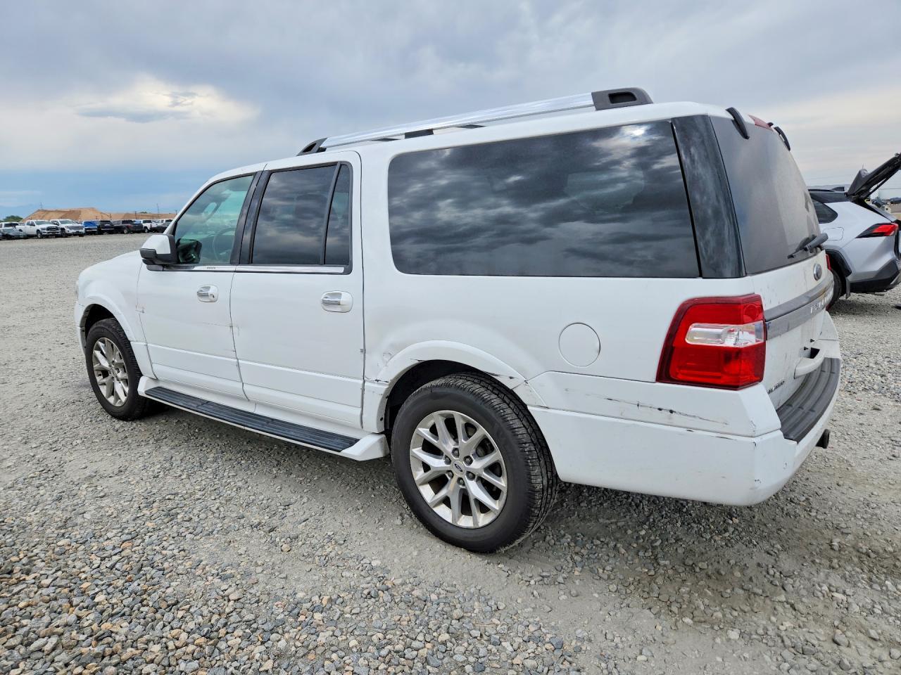 2017 Ford Expedition El Limited - Image 2