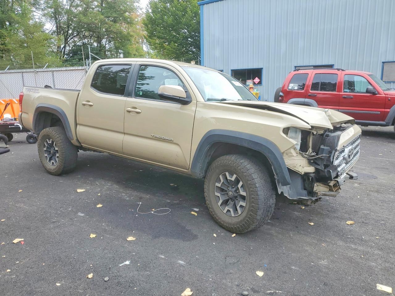 2017 Toyota Tacoma Trd Off-Road - Image 4