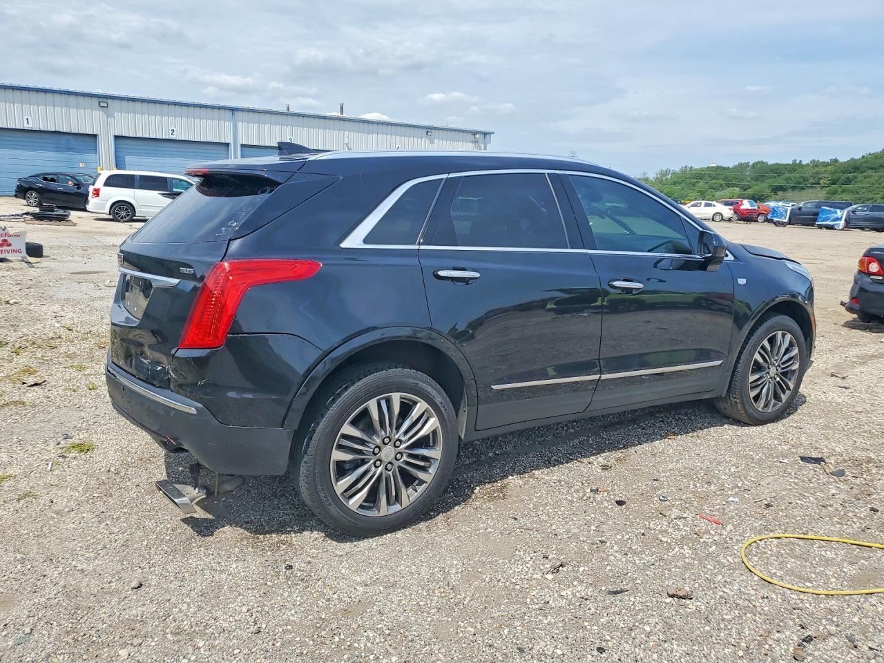 2019 Cadillac Xt5 Luxury - Фото 3