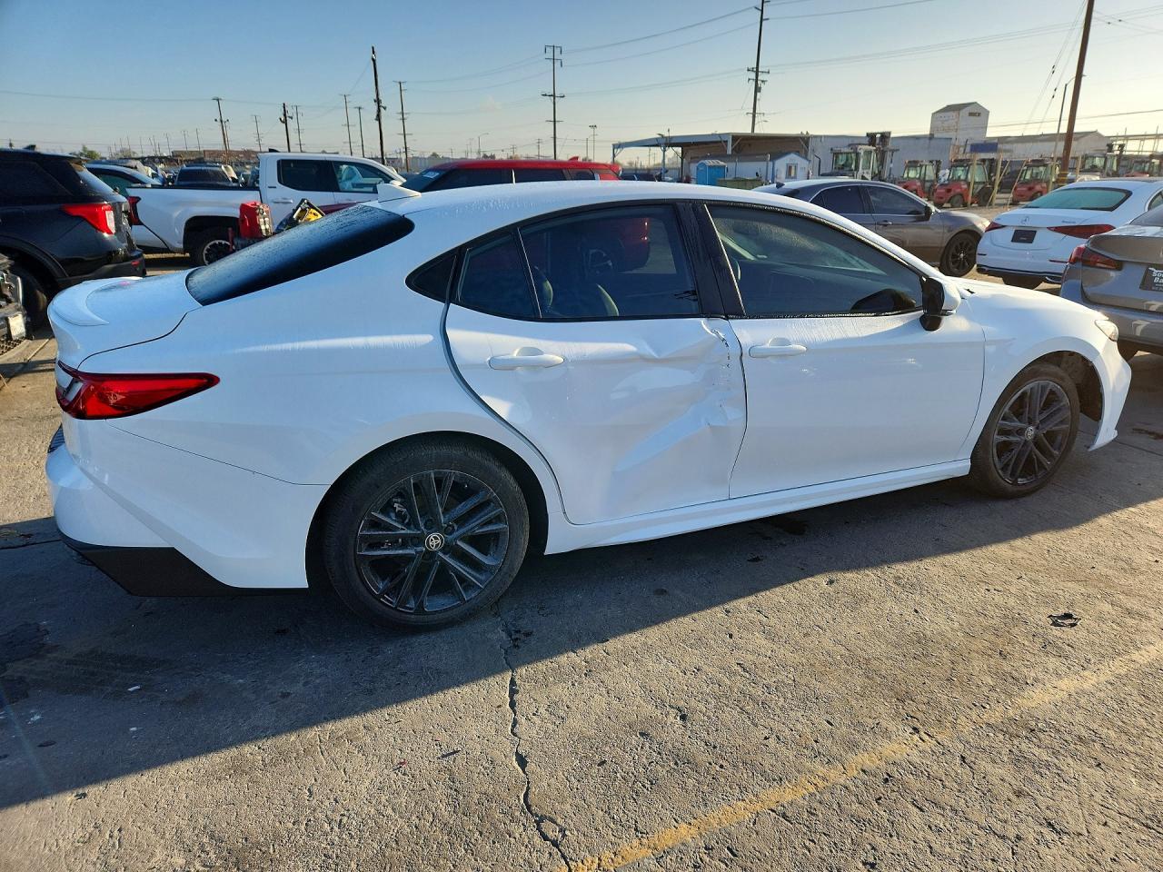 2025 Toyota Camry Se - Image 3