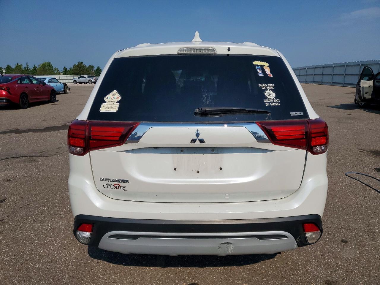 2020 Mitsubishi Outlander Se - Фото 6