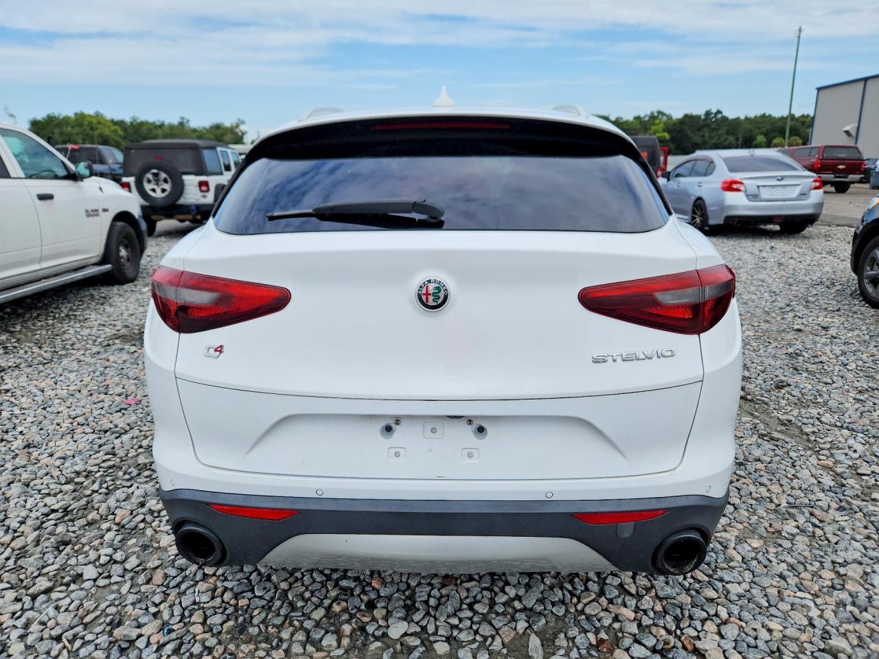 2018 Alfa Romeo Stelvio - Фото 6