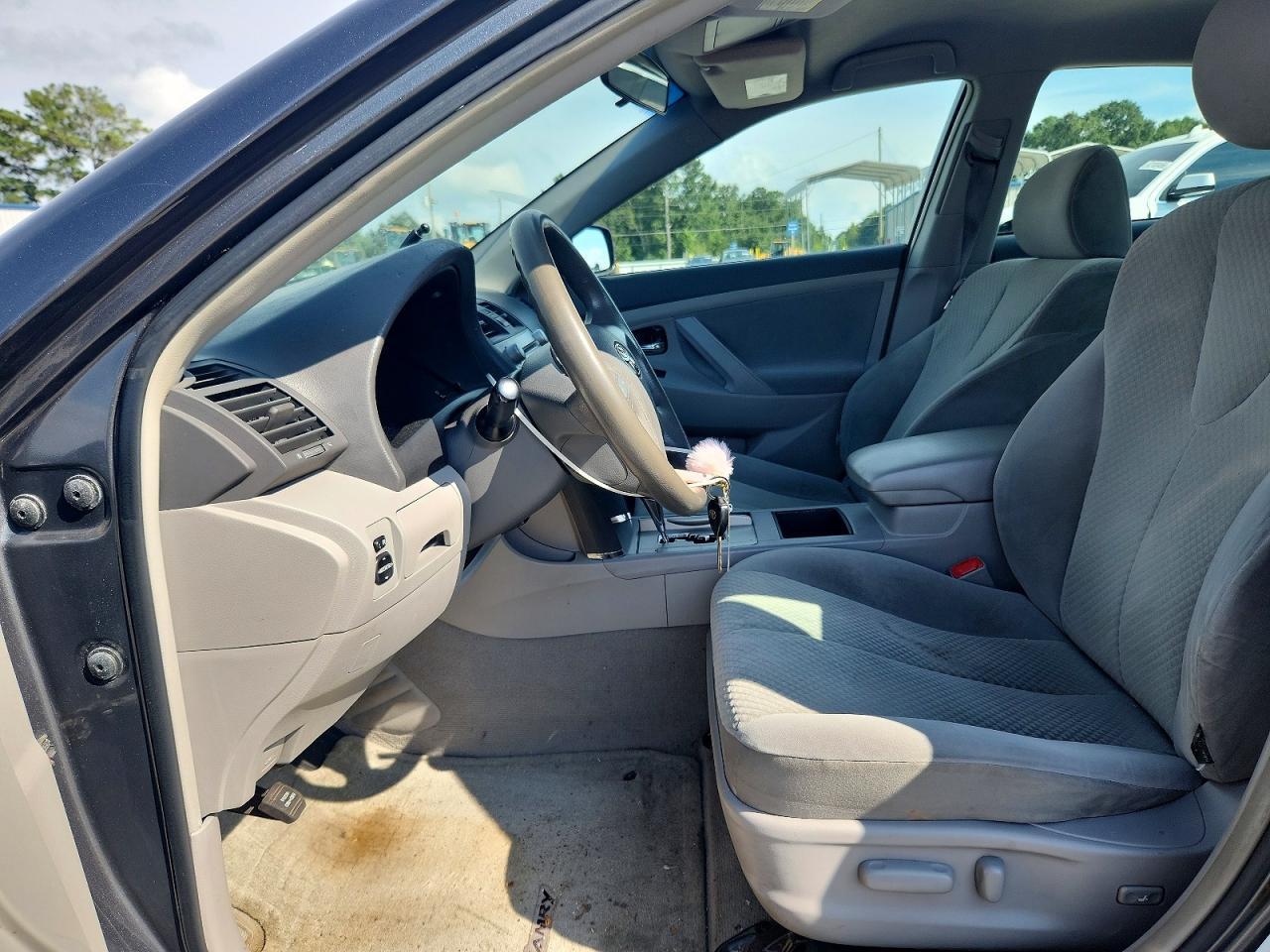 2007 Toyota Camry Le - Image 7