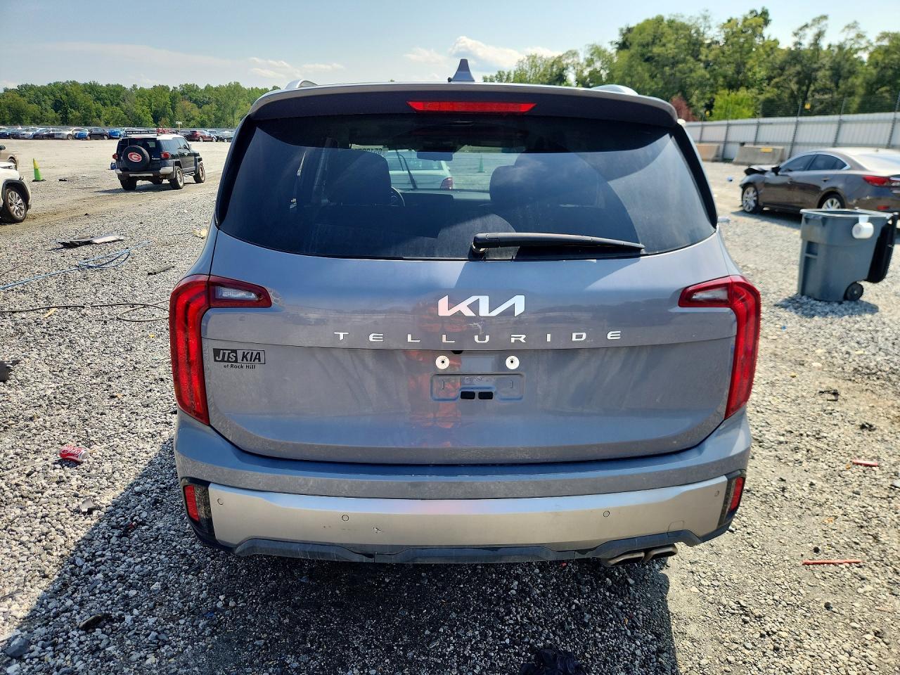 2025 Kia Telluride S - Image 6