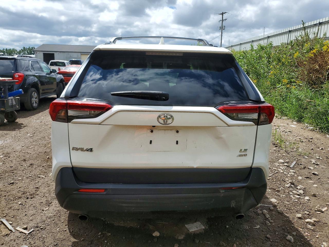 2020 Toyota Rav4 Le - Image 6