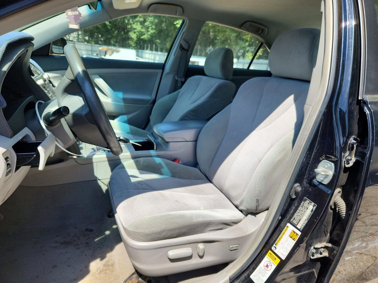 2010 Toyota Camry Le - Фото 7