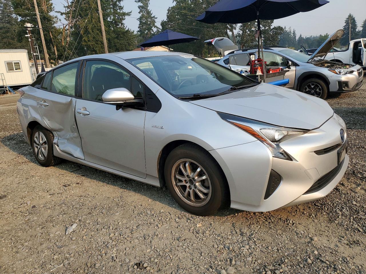 2017 Toyota Prius Two Eco - Фото 4