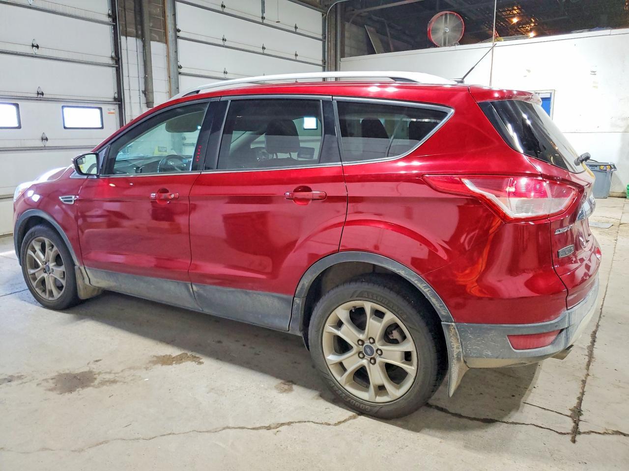 2015 Ford Escape Titanium - Фото 2
