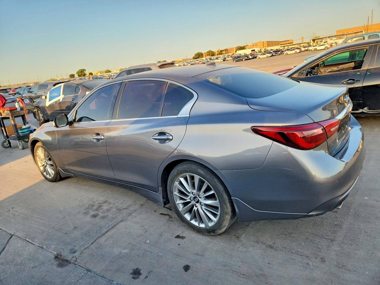 2022 Infiniti Q50 Luxe - Фото 2