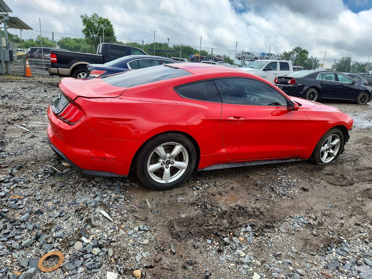 2018 Ford Mustang - Фото 3