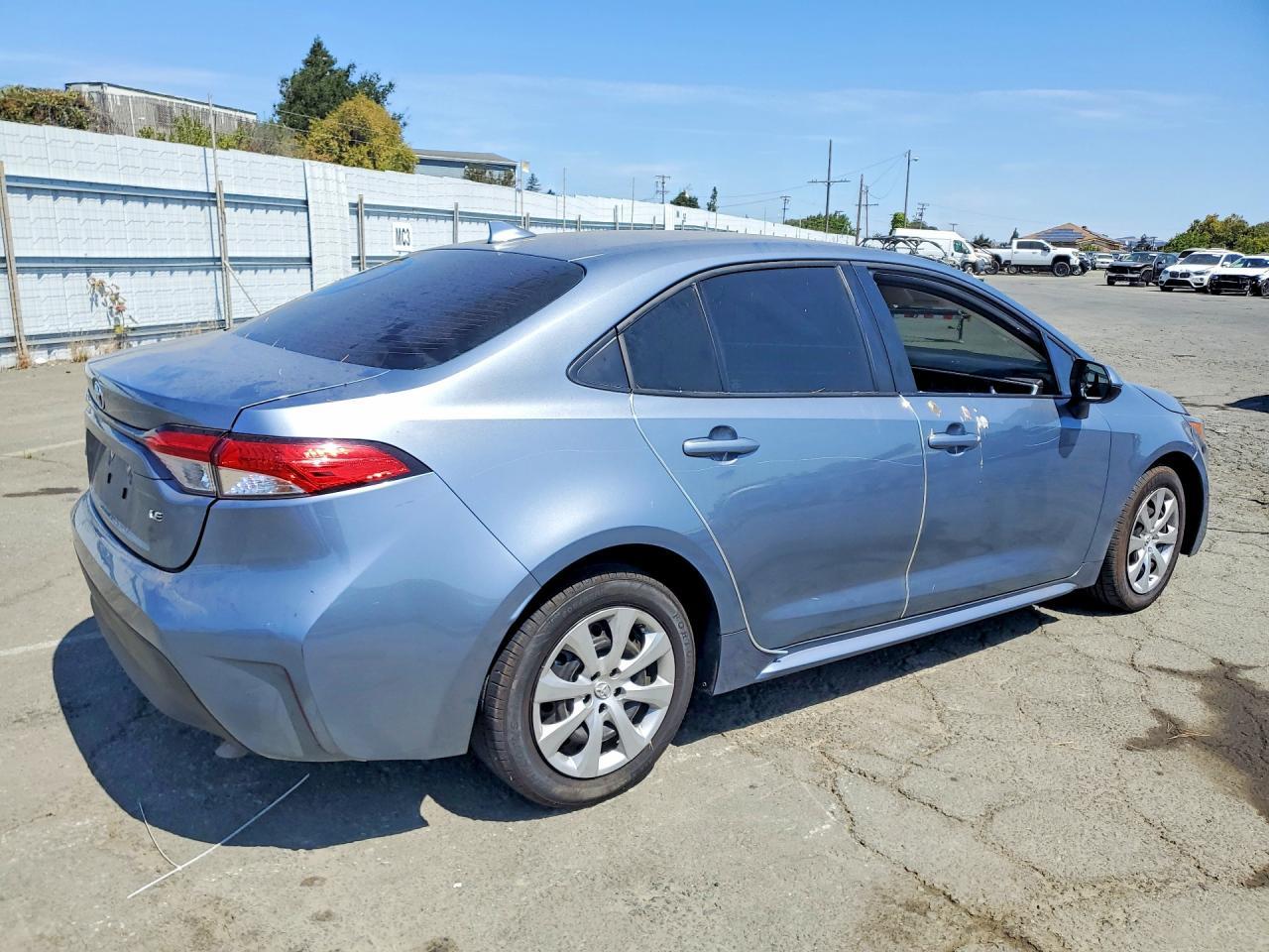 2025 Toyota Corolla Le - Фото 3