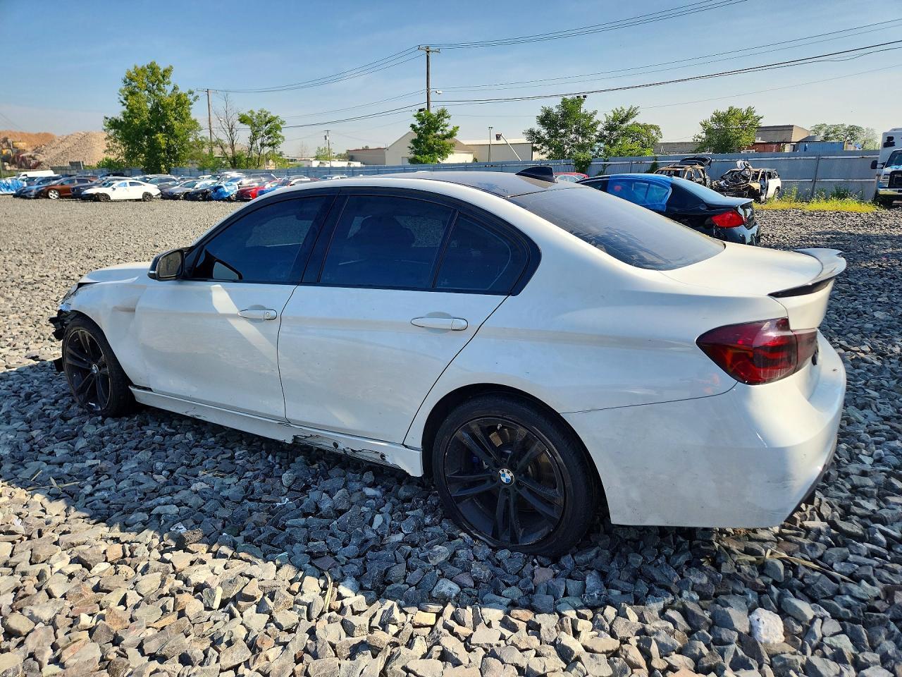 2016 BMW 340 Xi - Image 2